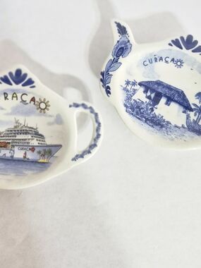 Delft Holland CURASAO Cruise Ship Teapot- ceramic spoon rests/tea bag holders 2